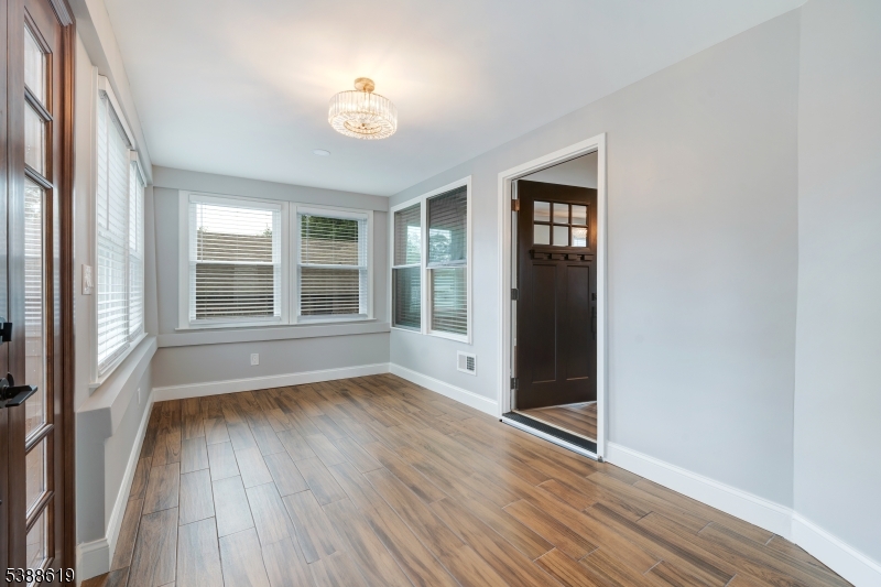 423 New Market Road Piscataway, NJ 08854 - Photo 3 of 41