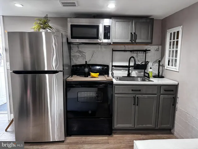 $290,000 | 6532 Hegerman Street, Philadelphia, PA 19135