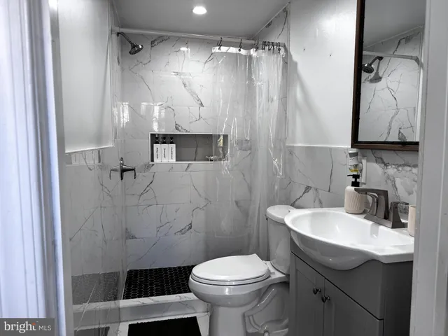 $290,000 | 6532 Hegerman Street, Philadelphia, PA 19135