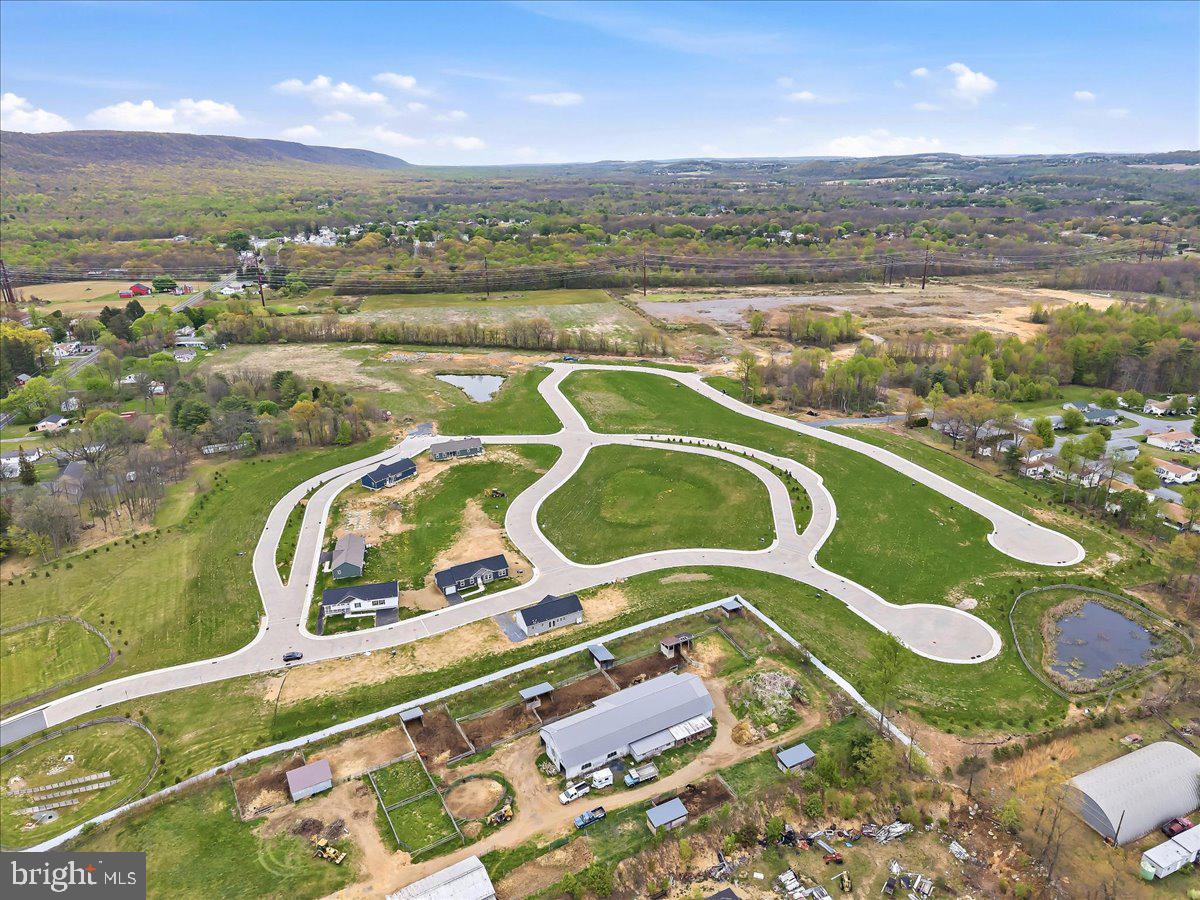3987 Hastings Road Walnutport, PA 18088 - Photo 35 of 40 an aerial view of a city