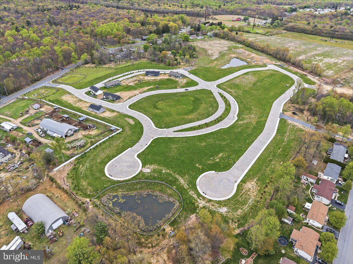 3987 Hastings Road Walnutport, PA 18088 - Photo 36 of 40 an aerial view of a swimming pool