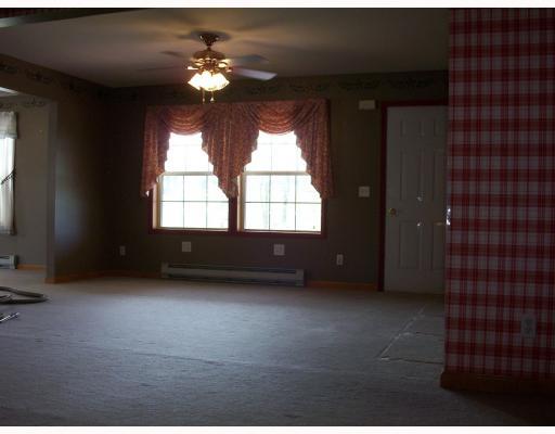 346 Hadley Road Greenville, PA 16125 - Photo 8 of 18 Den/Family/Great Room.