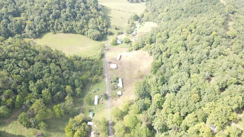 1298 Crews Hollow Road Manchester, TN 37355 - Photo 3 of 4