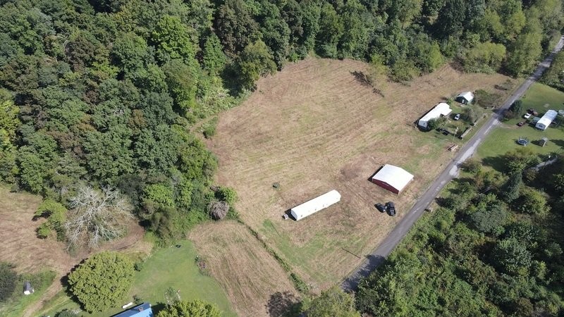 1298 Crews Hollow Road Manchester, TN 37355 - Photo 4 of 4 an aerial view of a house with a yard