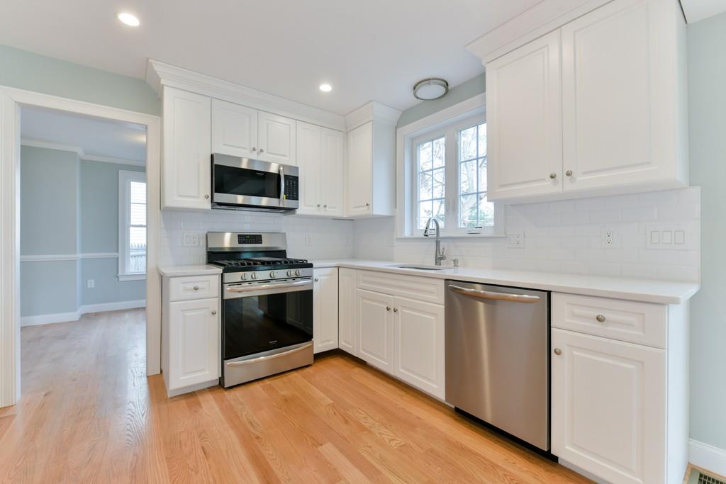 66 Lancaster Road Dedham, MA 02026 - Photo 17 of 37 Gallery Image 17