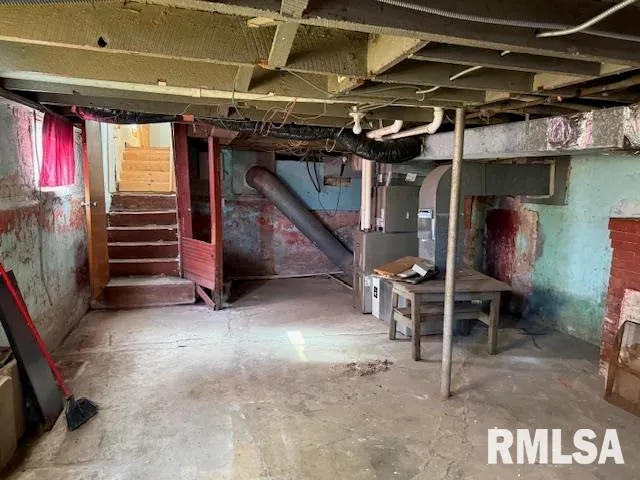 $150,000 | 121 North 9th Street, Herrin, IL 62948