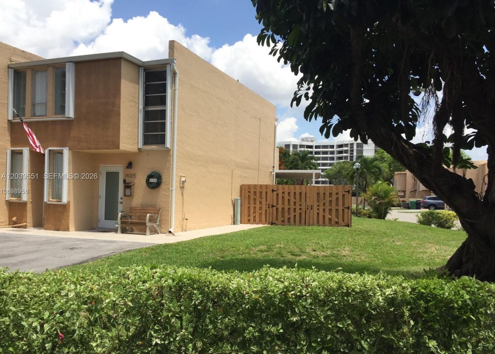 14005 Southwest 67th Terrace Miami, FL 33183 - Photo 3 of 23