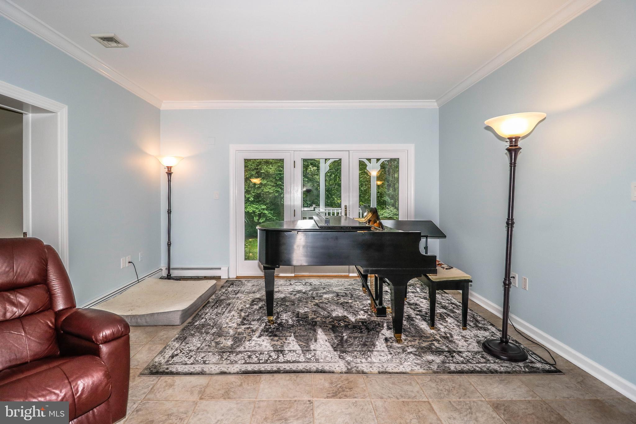 131 Mountain Road Ringoes, NJ 08551 - Photo 12 of 47 Expansive Den
