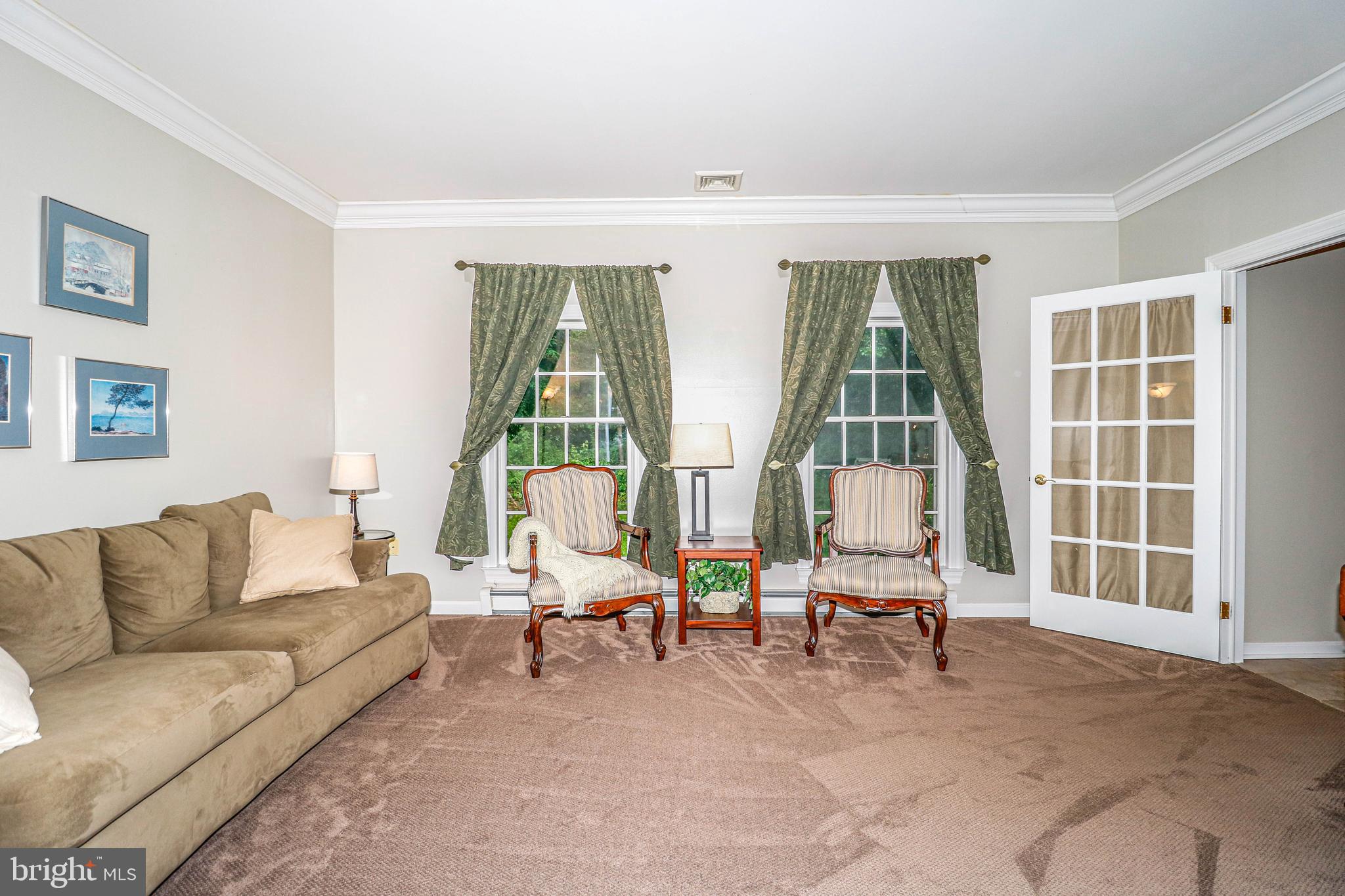131 Mountain Road Ringoes, NJ 08551 - Photo 15 of 47 Formal Living Room