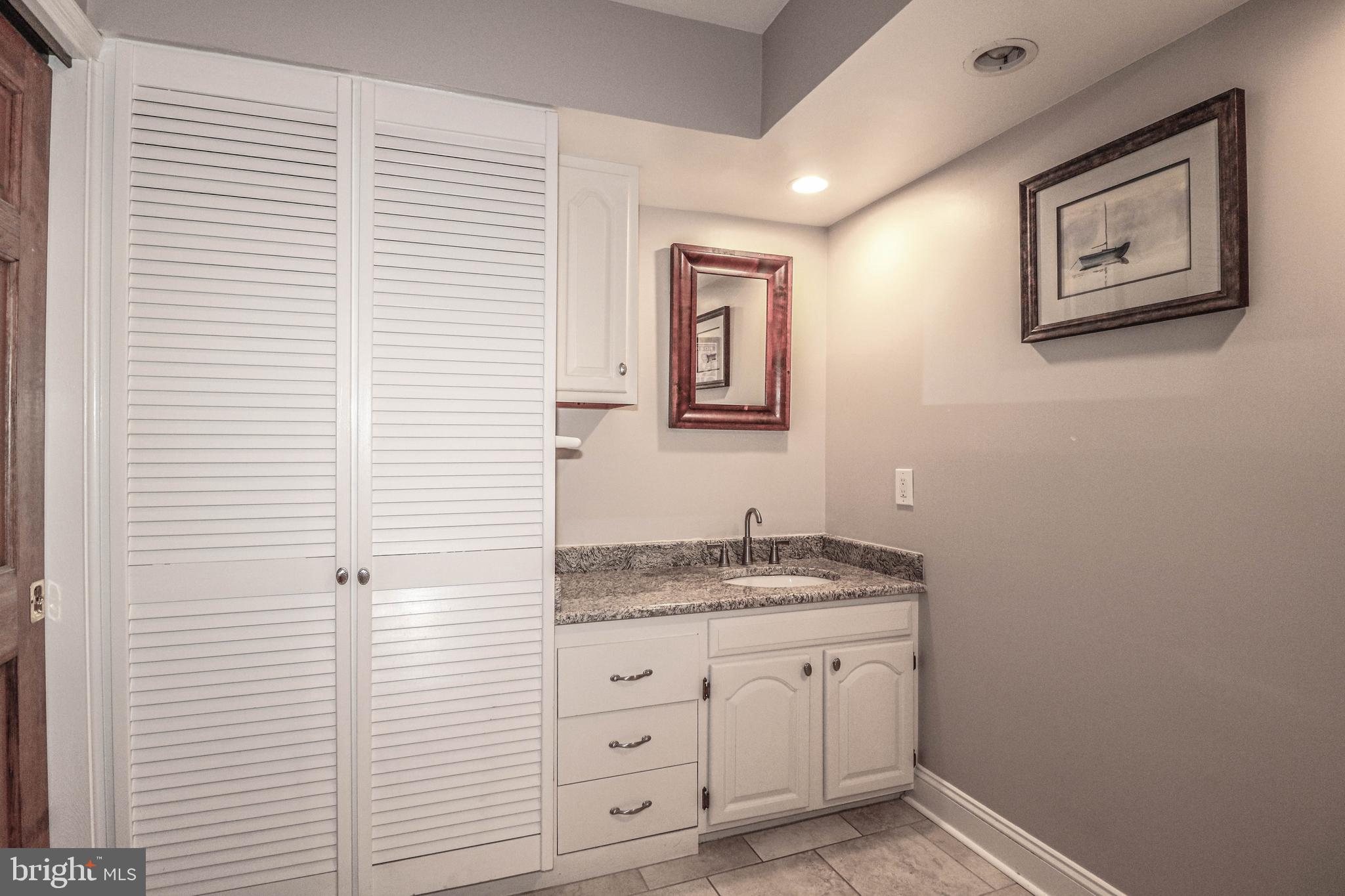 131 Mountain Road Ringoes, NJ 08551 - Photo 28 of 47 En-Suite bathroom 1