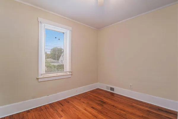 $1,600 | 23739 Cayuga Avenue, Hazel Park, MI 48030