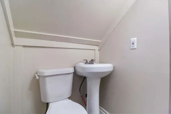 $1,600 | 23739 Cayuga Avenue, Hazel Park, MI 48030