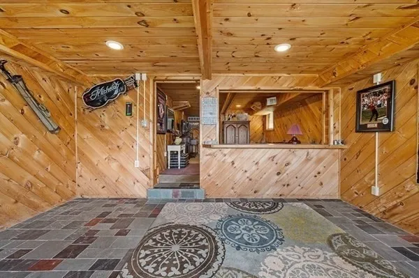 a view of entryway