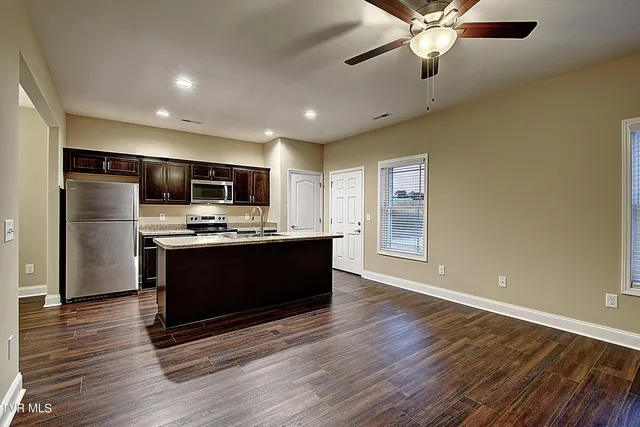 $1,900 | 189 Chucks Alley, Unit 1R, Jonesborough, TN 37659