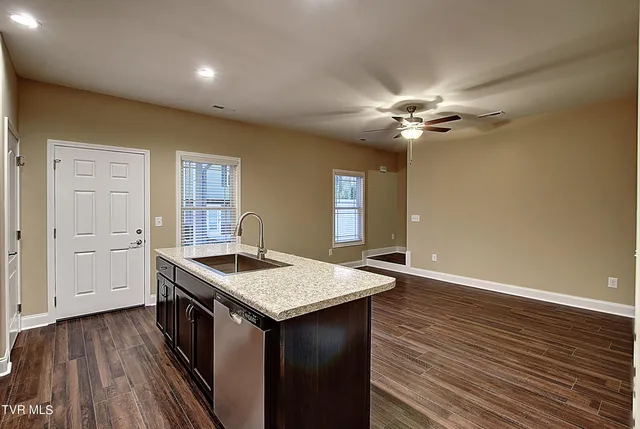 $1,900 | 189 Chucks Alley, Unit 1R, Jonesborough, TN 37659