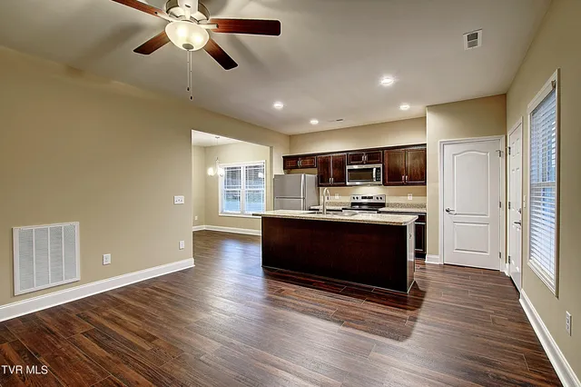 $1,900 | 189 Chucks Alley, Unit 1R, Jonesborough, TN 37659