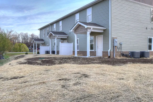 $1,900 | 189 Chucks Alley, Unit 1R, Jonesborough, TN 37659