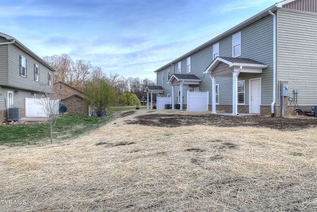 $1,900 | 189 Chucks Alley, Unit 1R, Jonesborough, TN 37659