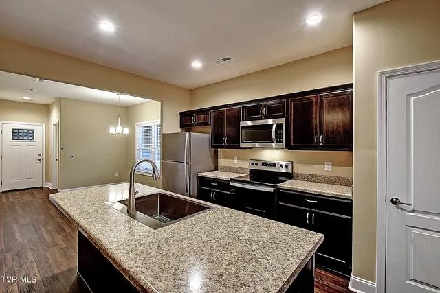 $1,900 | 189 Chucks Alley, Unit 1R, Jonesborough, TN 37659