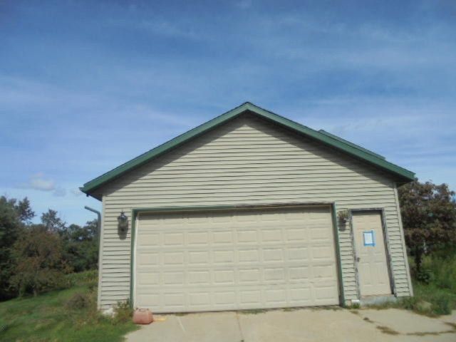 1650 Kingston Road Ionia, MI 48846 - Photo 4 of 18 DSC00588