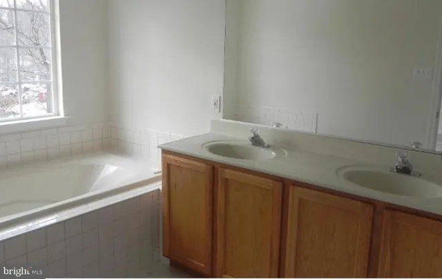 $3,300 | 20118 Gunners Terrace, Germantown, MD 20876