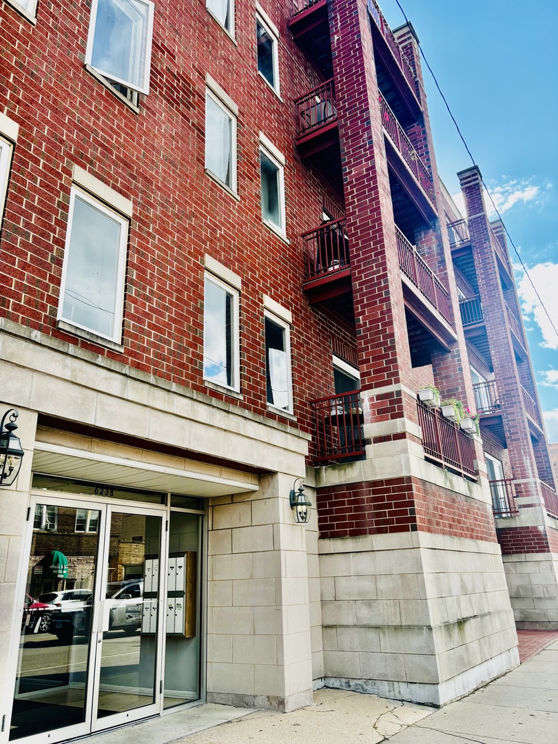6238 West 26th Street, Unit 201 Berwyn, IL 60402 - Photo 3 of 30 front view of a building