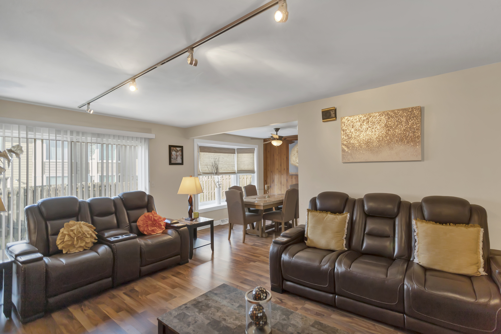 507 Monroe Road Bolingbrook, IL 60440 - Photo 5 of 29 a living room with furniture and a large window
