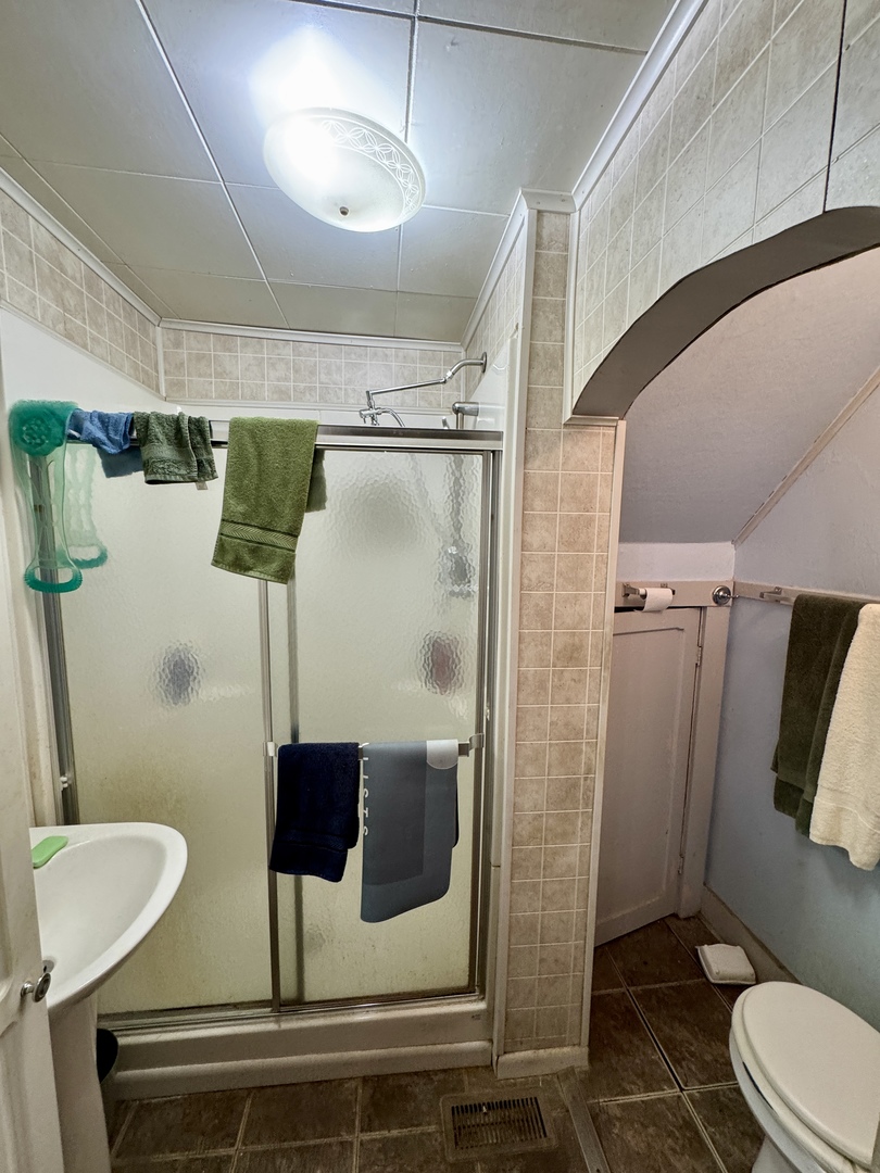 210 North Church Street Princeton, IL 61356 - Photo 14 of 20 a bathroom with a sink and mirror