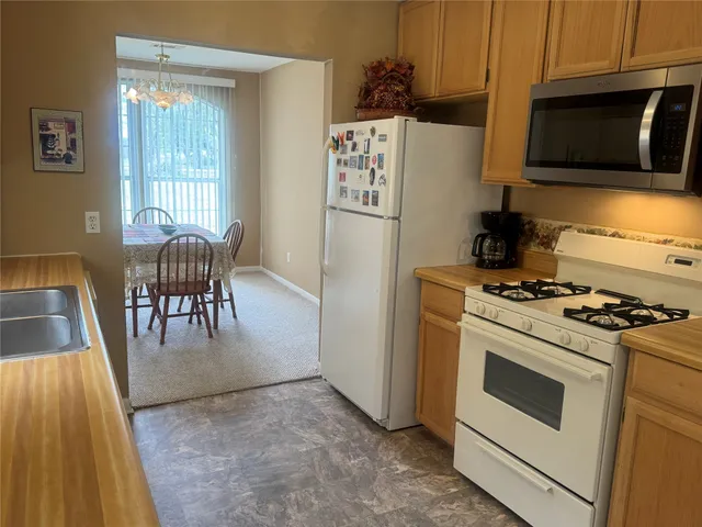 a view of walk in closet