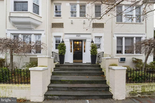 $2,000 | 3520 W Place Northwest, Unit 103, Washington, DC 20007