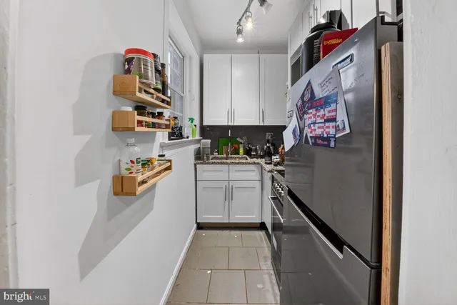 $2,000 | 3520 W Place Northwest, Unit 103, Washington, DC 20007