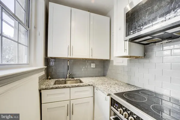 $1,800 | 3520 W Place Northwest, Unit 103, Washington, DC 20007