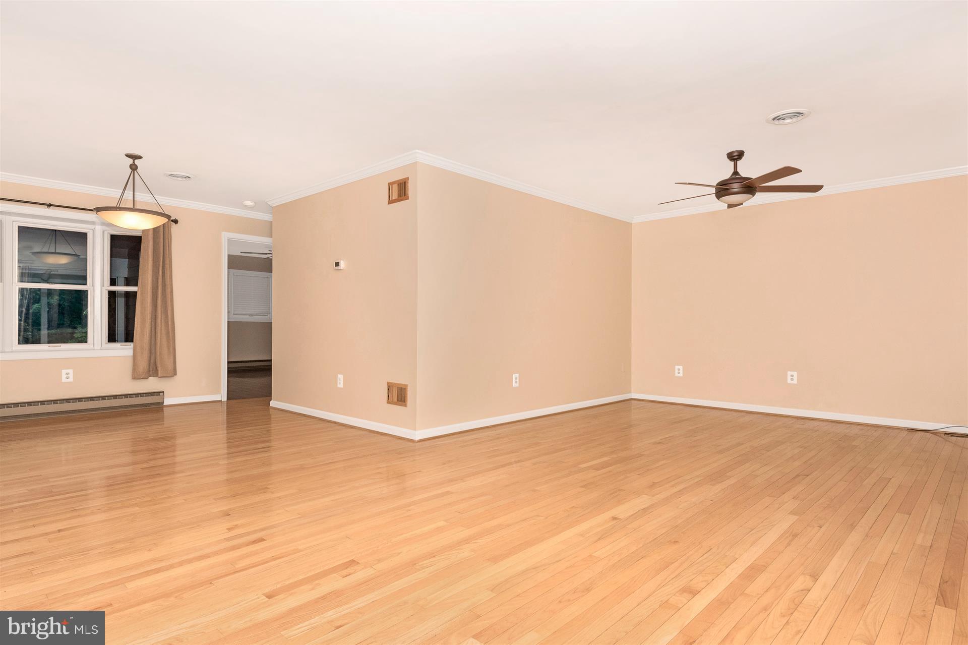 8134 Mountain Laurel Road Boonsboro, MD 21713 - Photo 14 of 27 Dining Room