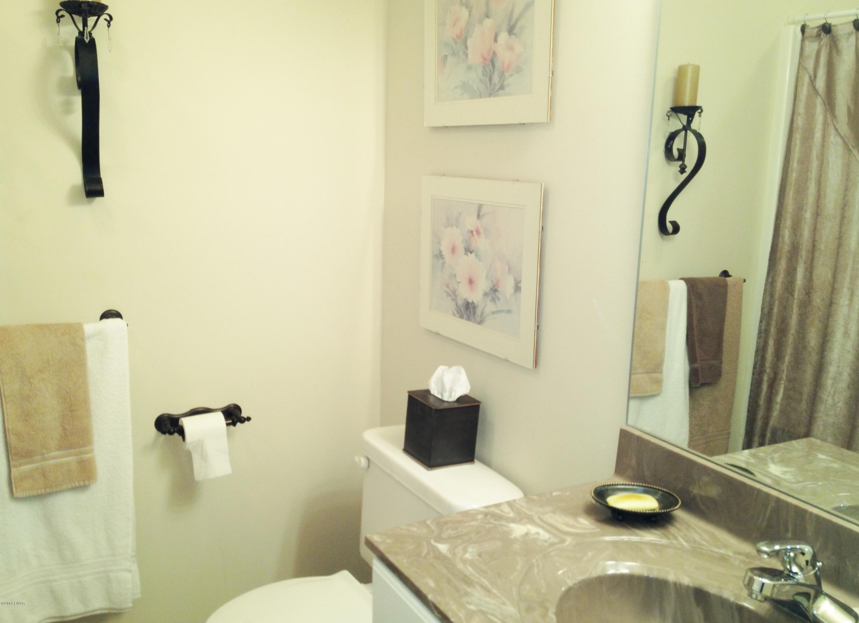 202 Oak Ridge Drive Milford, PA 18337 - Photo 17 of 58