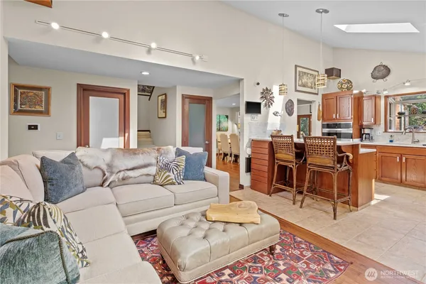 $1,049,000 | 5412 175th Ave Court East, Lake Tapps, WA 98391