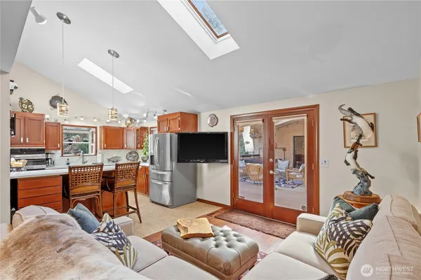 $1,049,000 | 5412 175th Ave Court East, Lake Tapps, WA 98391