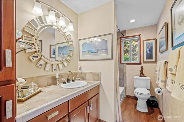 $1,049,000 | 5412 175th Ave Court East, Lake Tapps, WA 98391