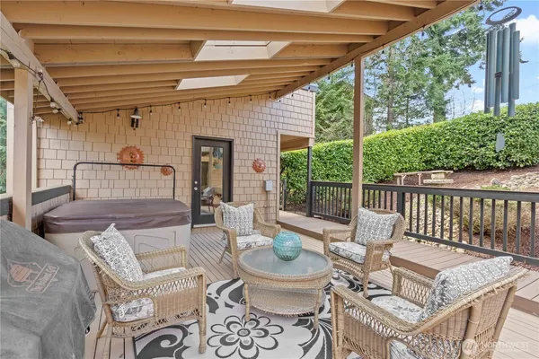 $1,049,000 | 5412 175th Ave Court East, Lake Tapps, WA 98391