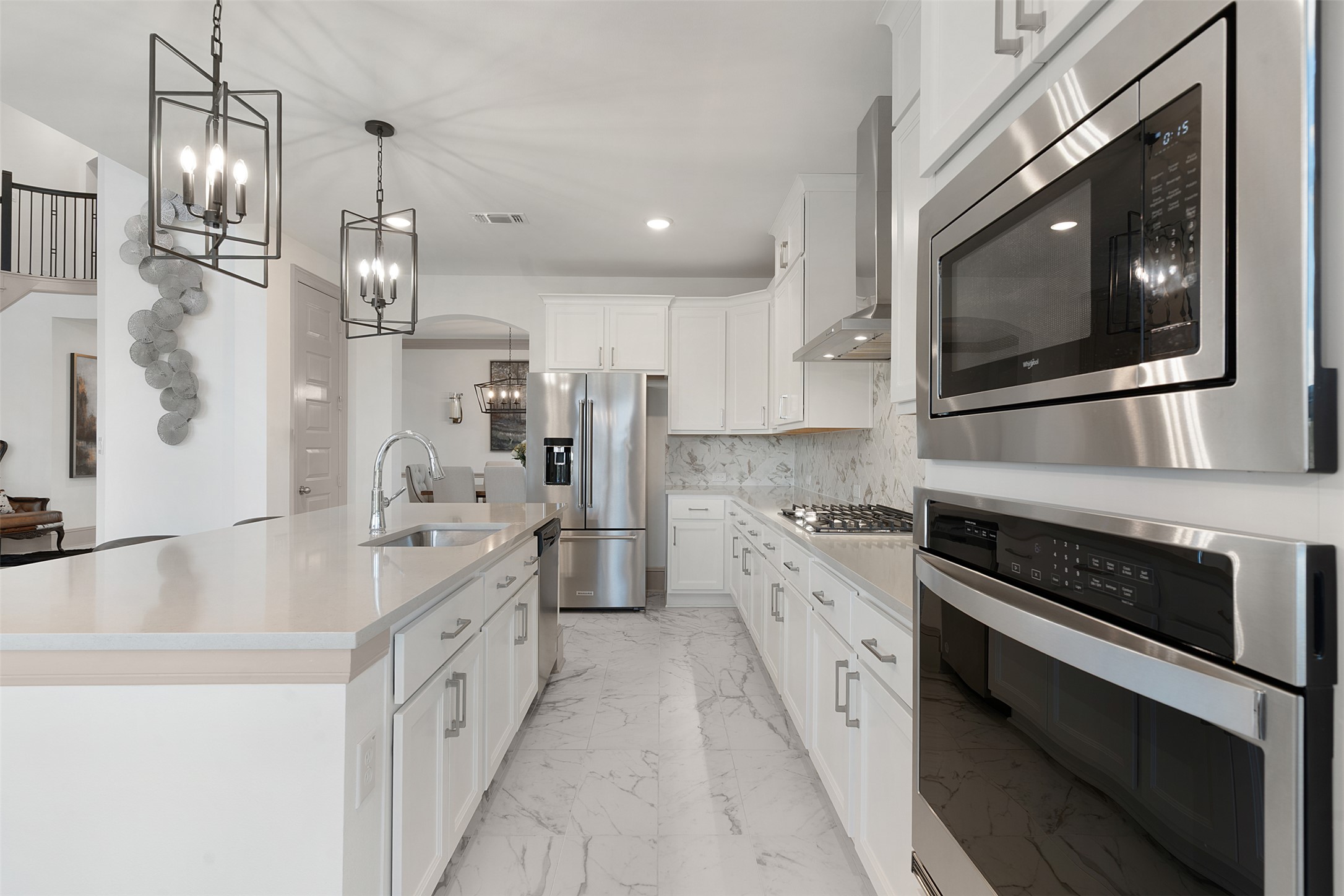 234 Rio Ranchero Road Georgetown, TX 78628 - Photo 18 of 39 Side View of Kitchen from Breakfast Nook