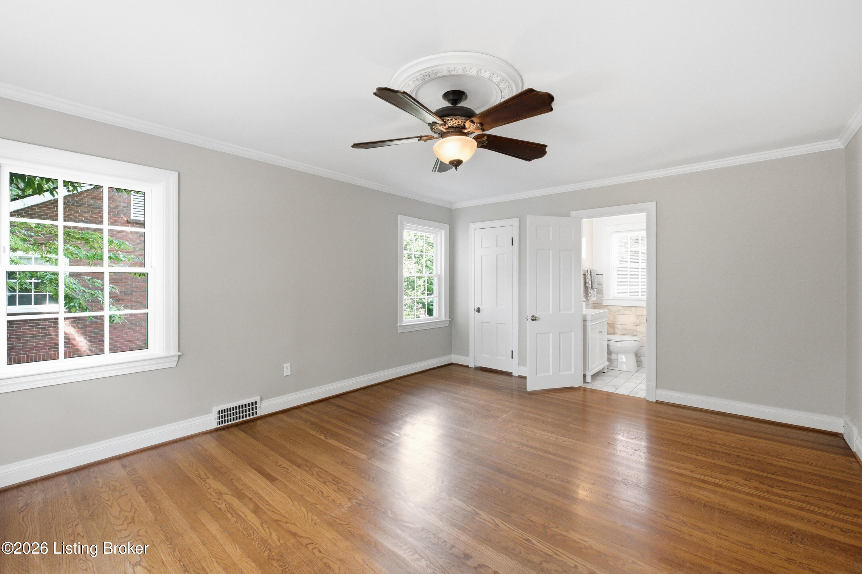 3111 Dundee Road Louisville, KY 40205 - Photo 24 of 61 3111dundee_louisvillerealestatemedia_124