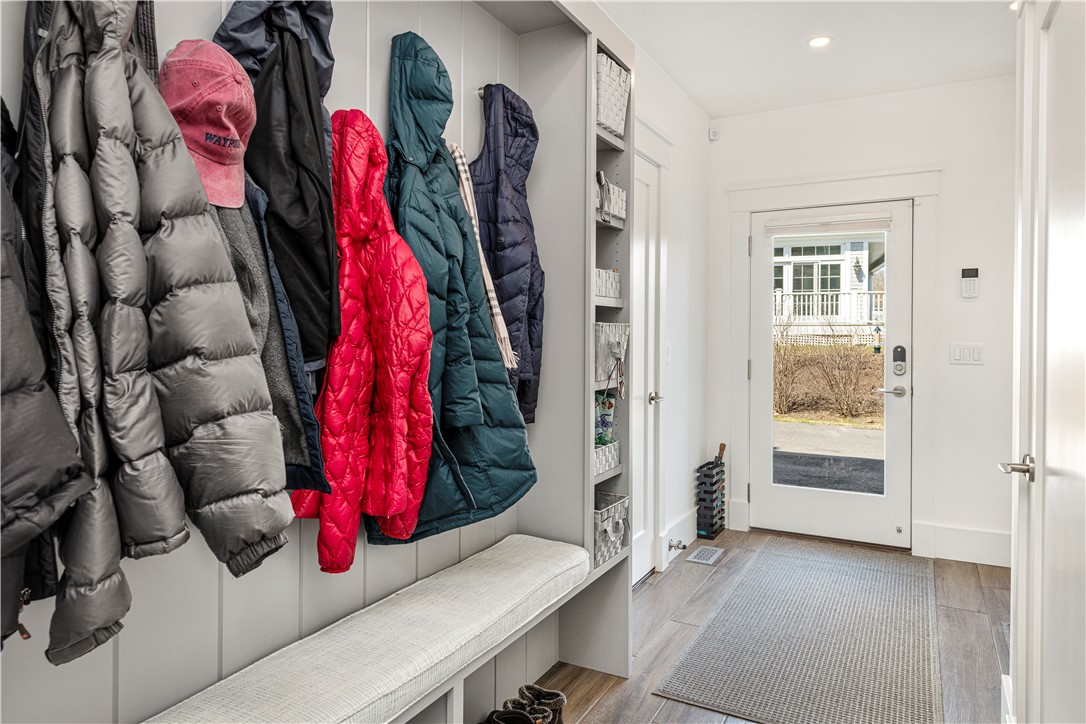 592 Tuckerman Avenue Middletown, RI 02842 - Photo 12 of 50