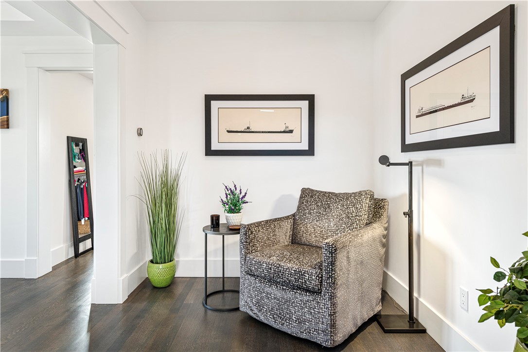 592 Tuckerman Avenue Middletown, RI 02842 - Photo 15 of 50 Primary bedroom entrance.