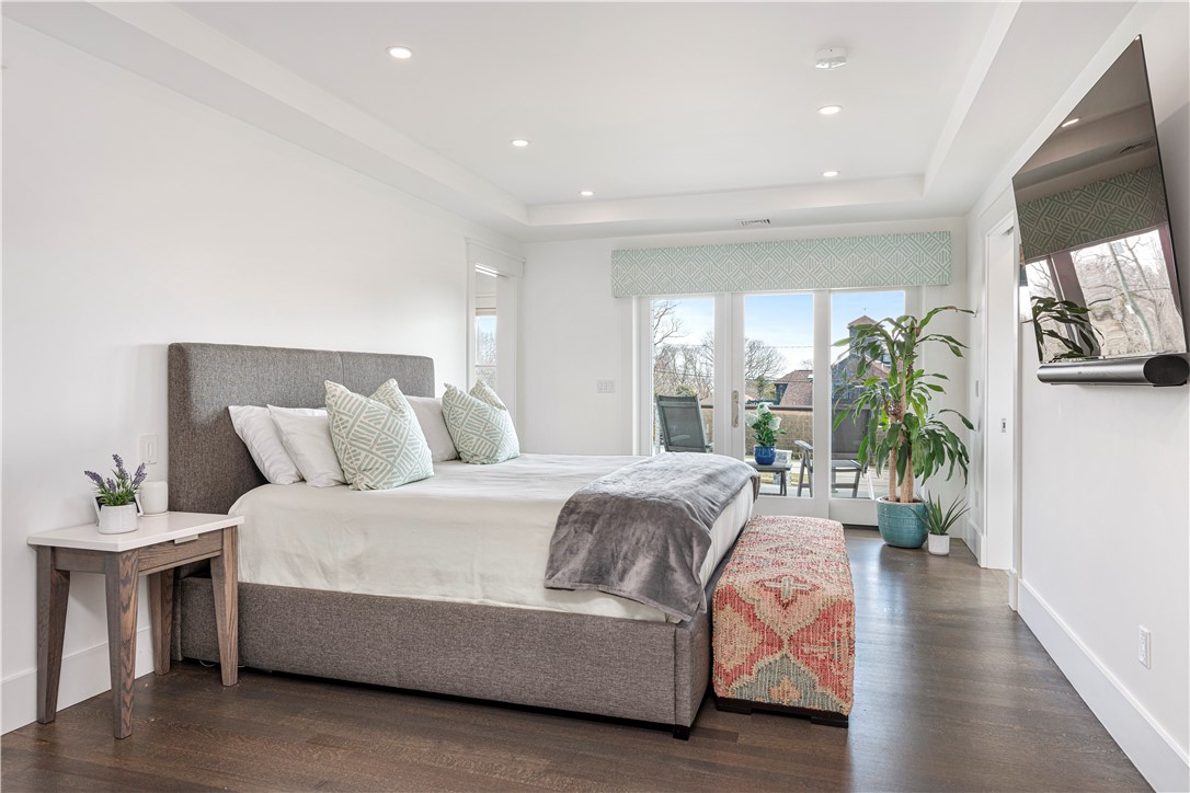 592 Tuckerman Avenue Middletown, RI 02842 - Photo 16 of 50 Primary bedroom