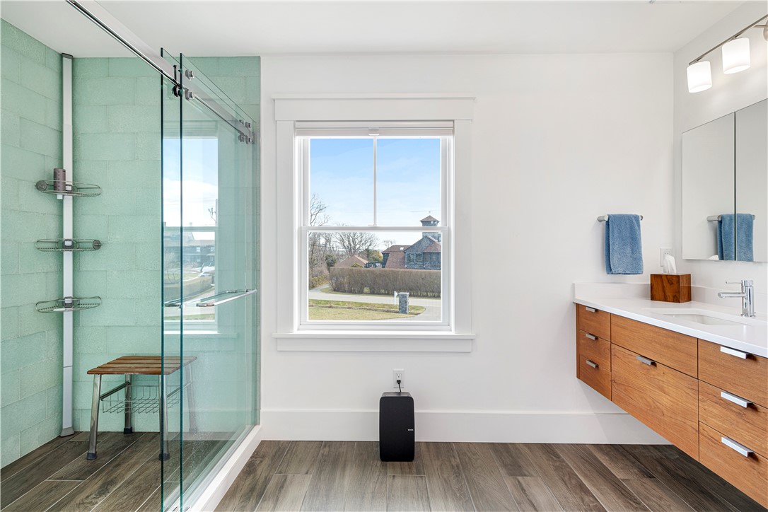 592 Tuckerman Avenue Middletown, RI 02842 - Photo 20 of 50 Primary bathroom.