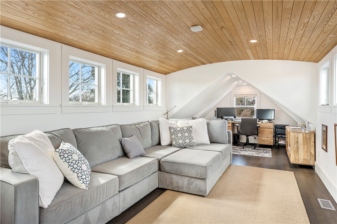 592 Tuckerman Avenue Middletown, RI 02842 - Photo 41 of 50 Guest bedroom or office.