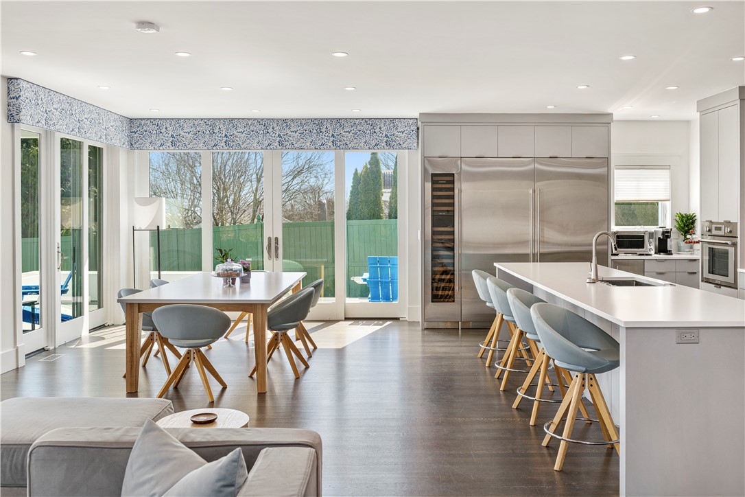 592 Tuckerman Avenue Middletown, RI 02842 - Photo 6 of 50