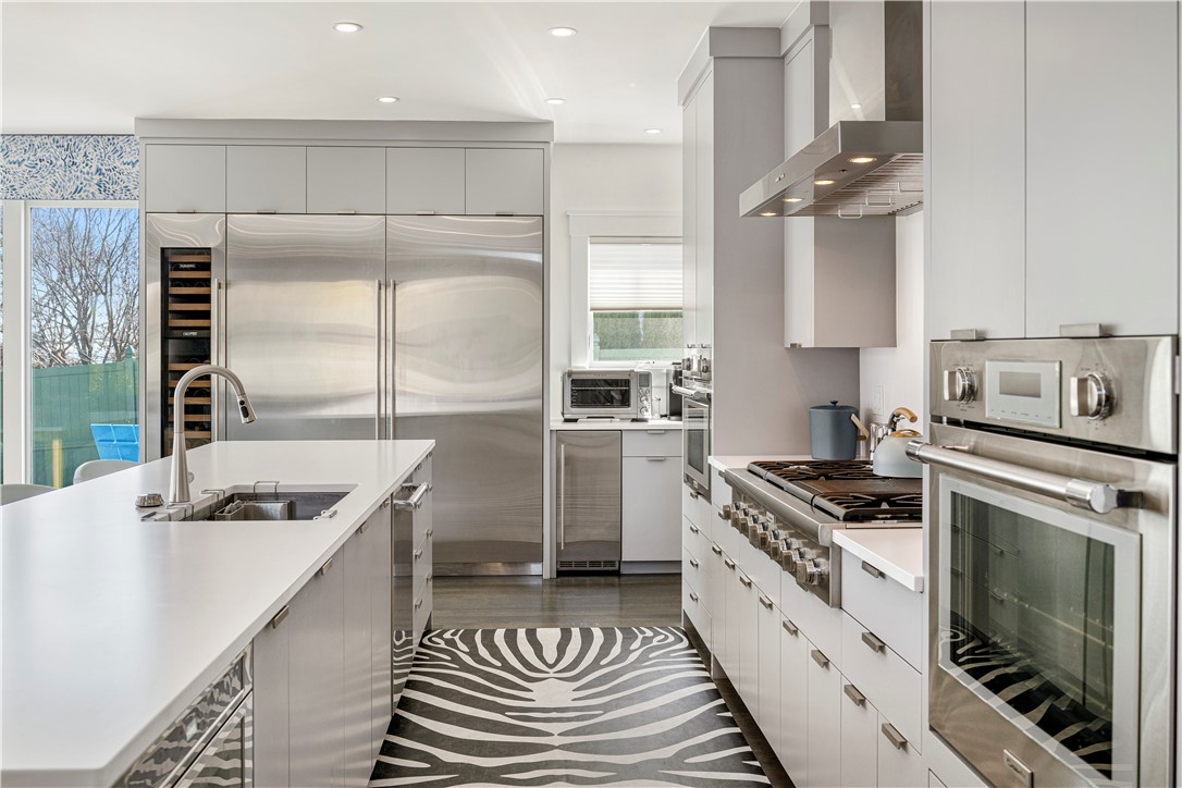 592 Tuckerman Avenue Middletown, RI 02842 - Photo 9 of 50