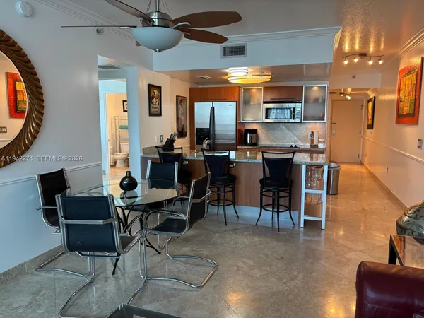$3,650 | 185 Southwest 7th Street, Unit 1502, Miami, FL 33130