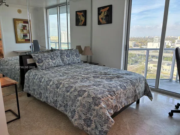 $3,650 | 185 Southwest 7th Street, Unit 1502, Miami, FL 33130