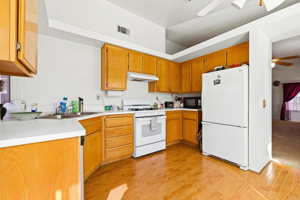 27321 Prominence Road Menifee, CA 92586 - Photo 8 of 28